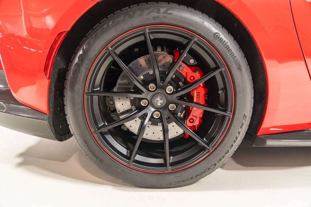 2018 Ferrari 812 Superfast - Image 15 of 31