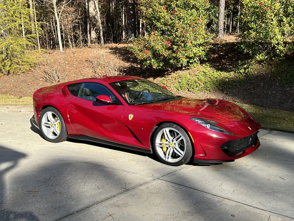 2018 Ferrari 812 Superfast - Image 9 of 31