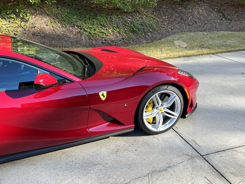 2018 Ferrari 812 Superfast - Image 21 of 31