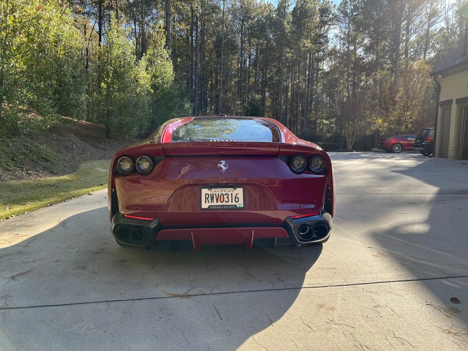 2018 Ferrari 812 Superfast - Image 24 of 31