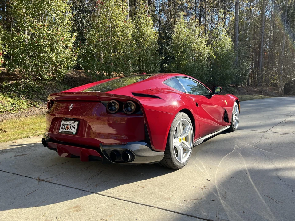 2018 Ferrari 812 Superfast - Image 25 of 31