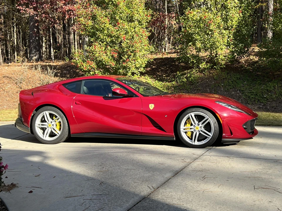 2018 Ferrari 812 Superfast - Image 11 of 31