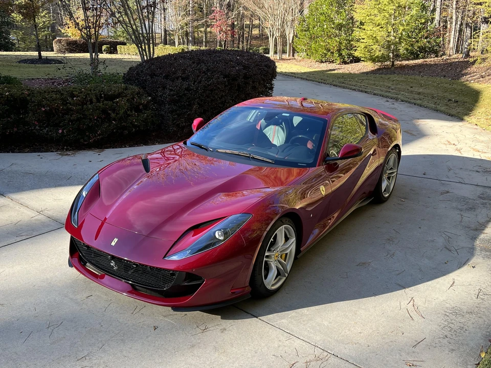 2018 Ferrari 812 Superfast - Image 4 of 31
