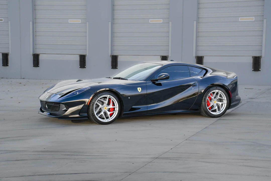 2018 Ferrari 812 Superfast - Image 5 of 31