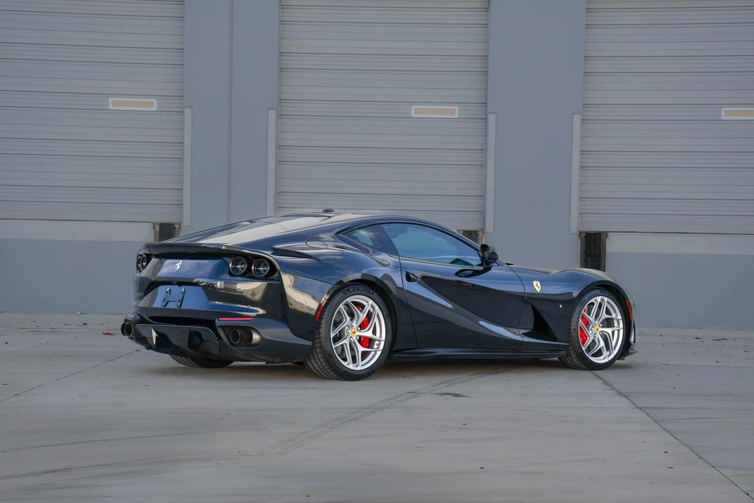 2018 Ferrari 812 Superfast - Image 19 of 31