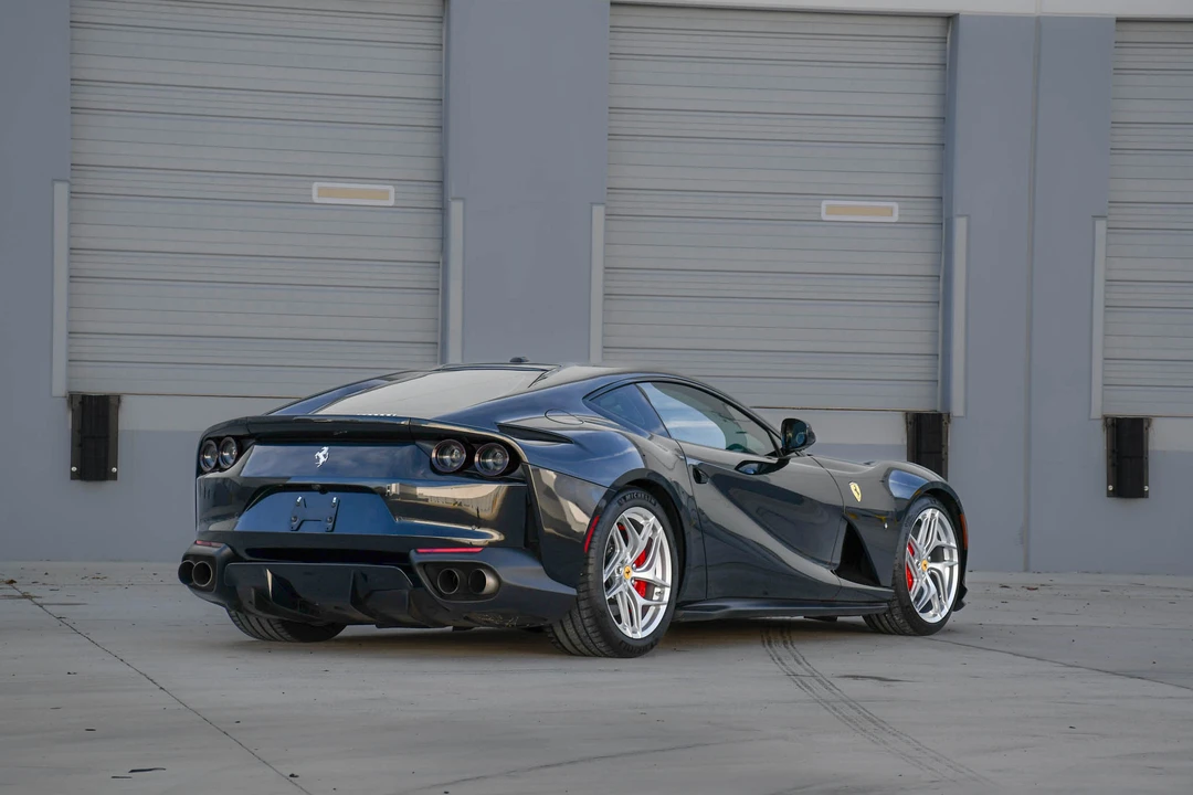 2018 Ferrari 812 Superfast - Image 17 of 31