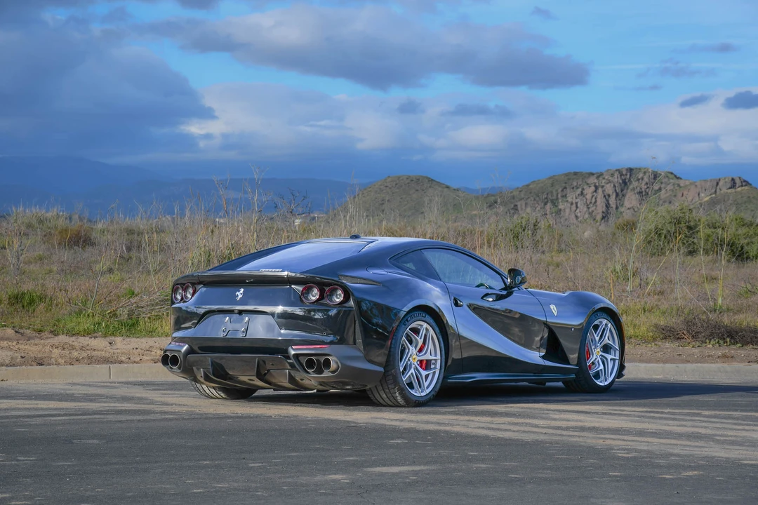 2018 Ferrari 812 Superfast - Image 23 of 31