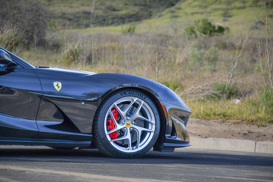 2018 Ferrari 812 Superfast - Image 28 of 31