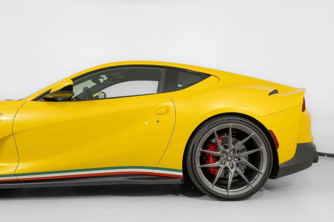 2018 Ferrari 812 Superfast - Image 16 of 31