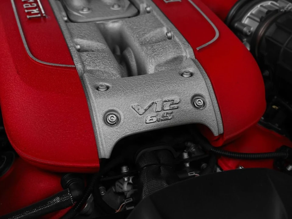 2018 Ferrari 812 Superfast - Image 17 of 31