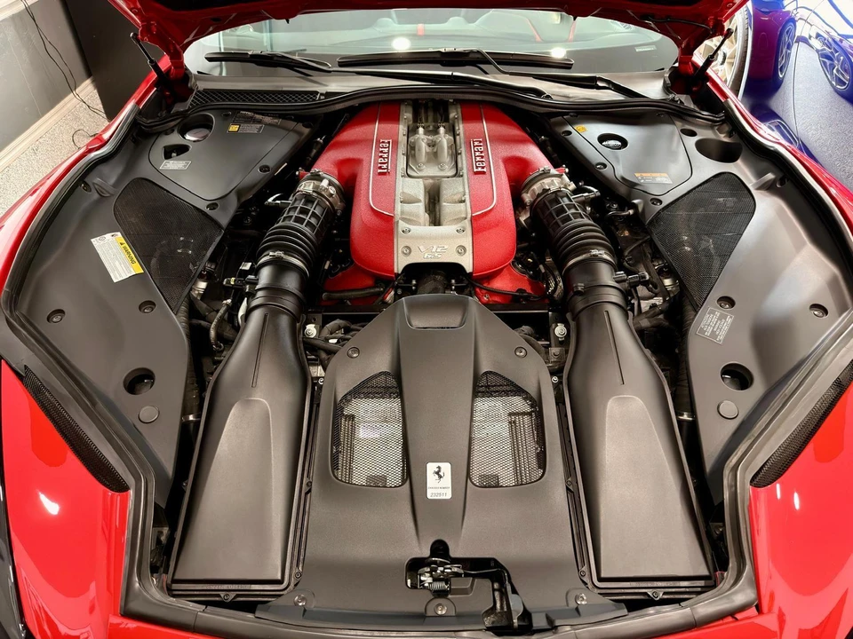 2018 Ferrari 812 Superfast - Image 14 of 17