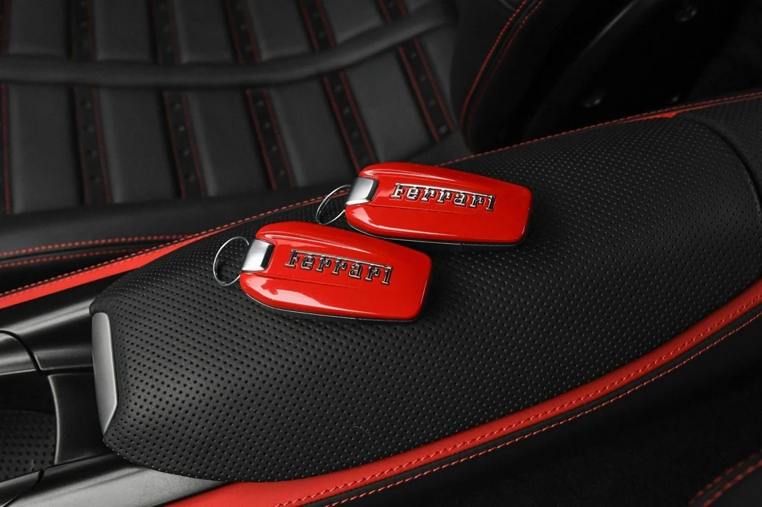 2018 Ferrari 812 Superfast - Image 7 of 17