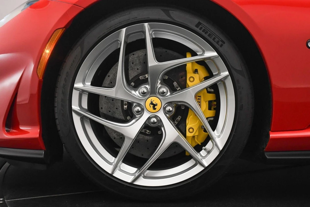 2018 Ferrari 812 Superfast - Image 3 of 17
