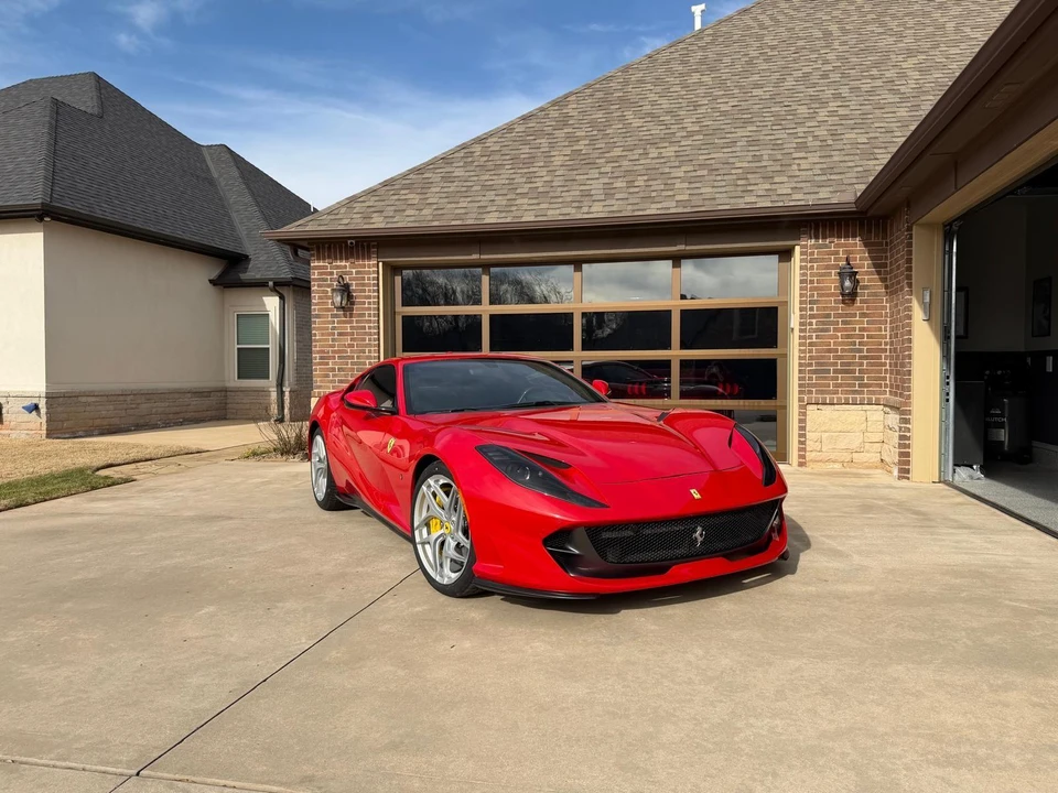 2018 Ferrari 812 Superfast - Image 9 of 17