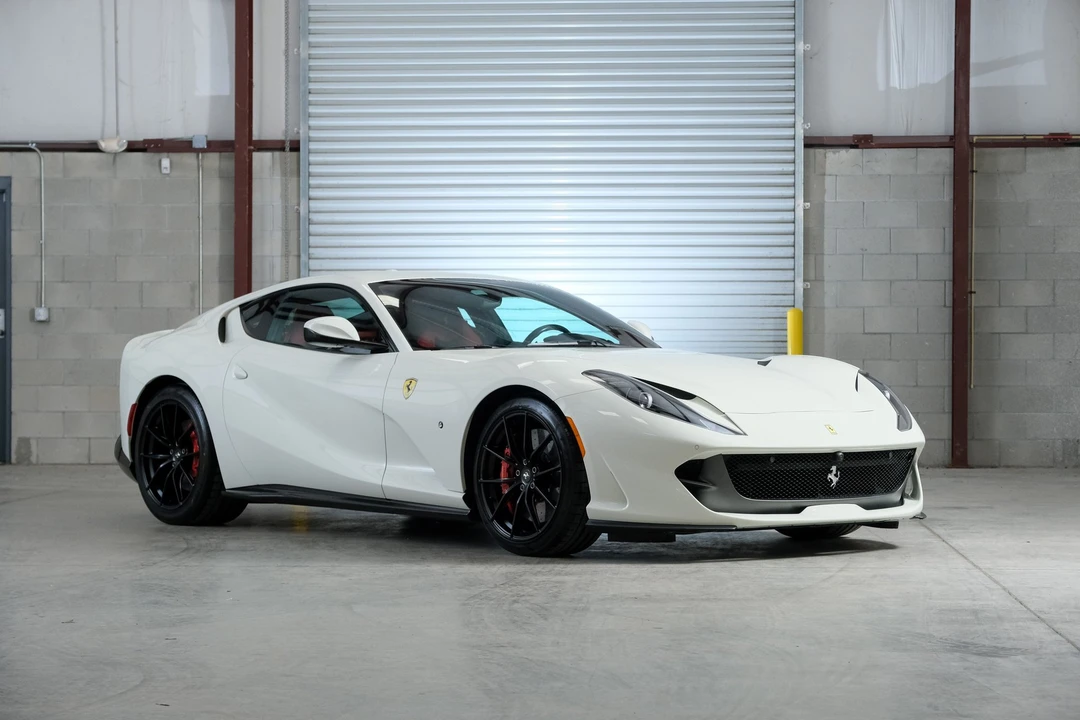 2018 Ferrari 812 Superfast - Image 15 of 24
