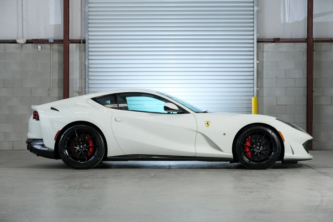 2018 Ferrari 812 Superfast - Image 21 of 24