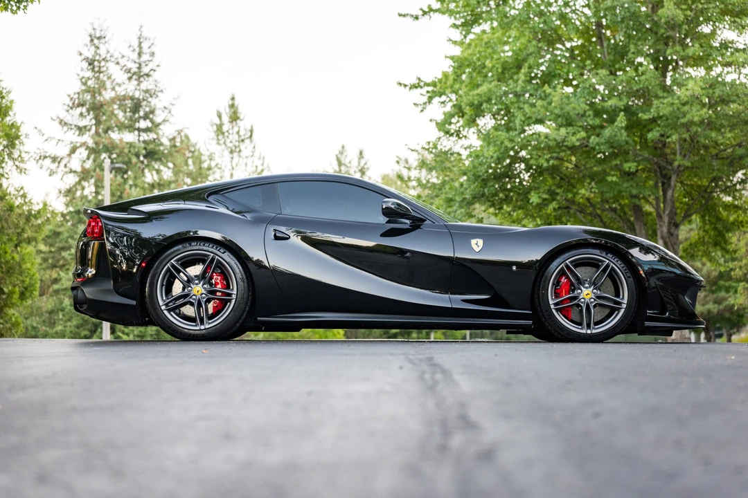 2018 Ferrari 812 Superfast - Image 6 of 31