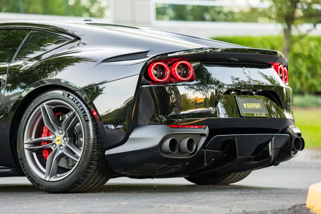 2018 Ferrari 812 Superfast - Image 27 of 31