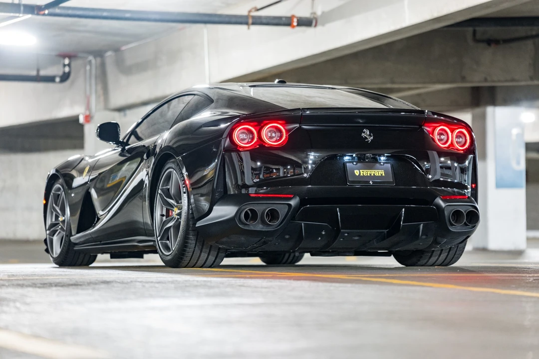 2018 Ferrari 812 Superfast - Image 15 of 31