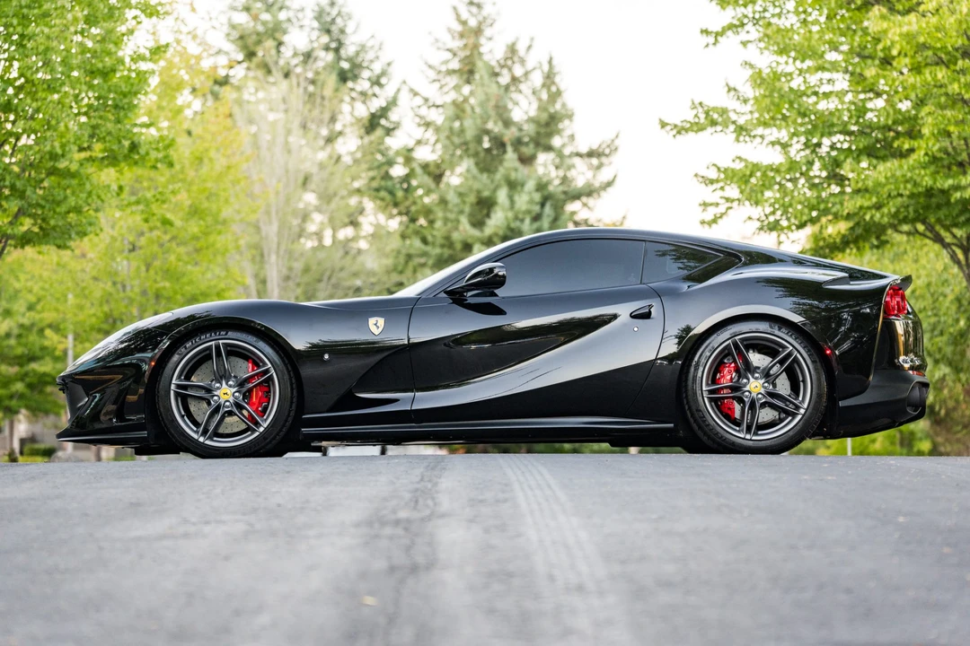 2018 Ferrari 812 Superfast - Image 11 of 31