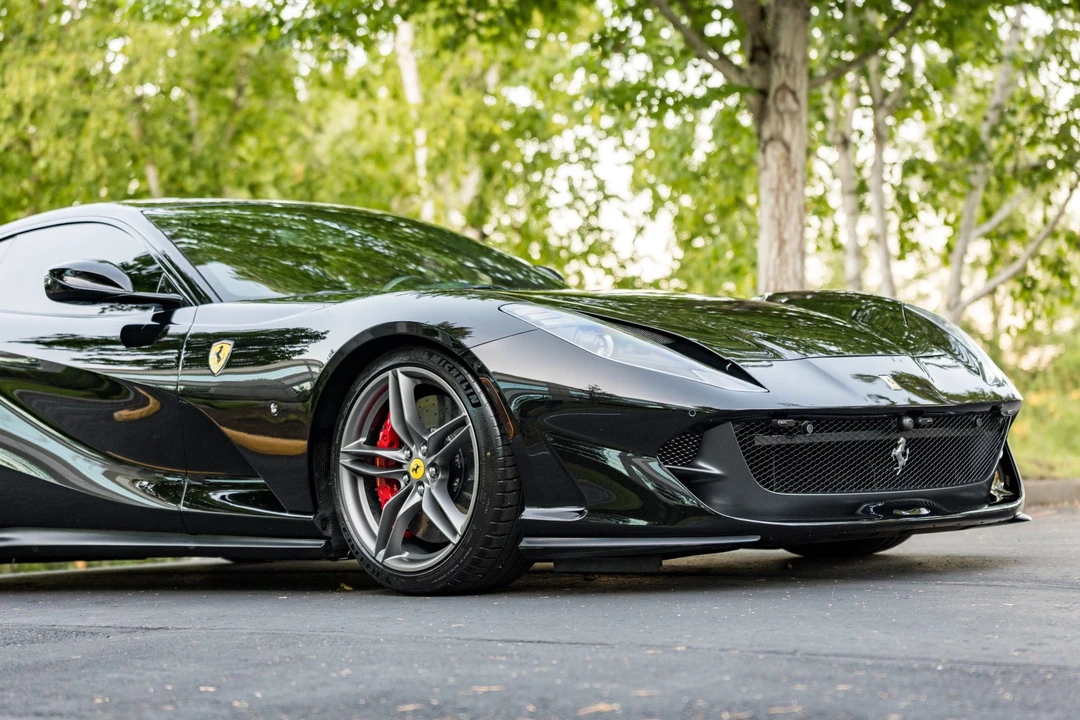 2018 Ferrari 812 Superfast - Image 17 of 31