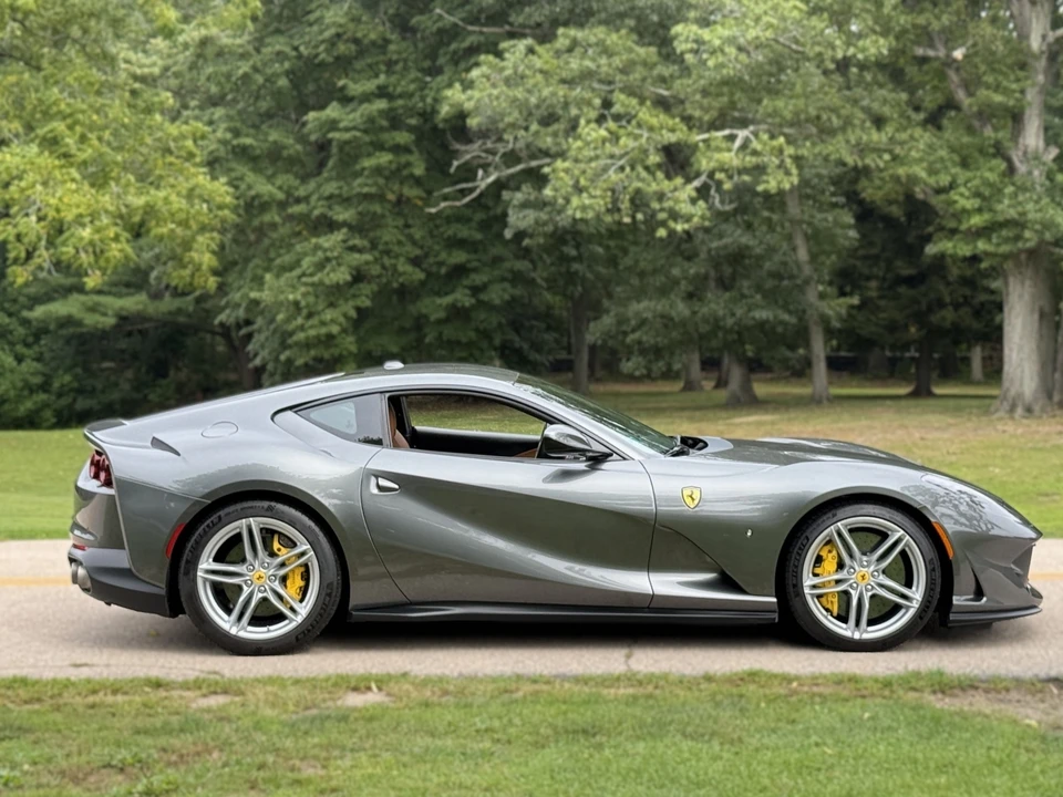 2018 Ferrari 812 Superfast - Image 21 of 31