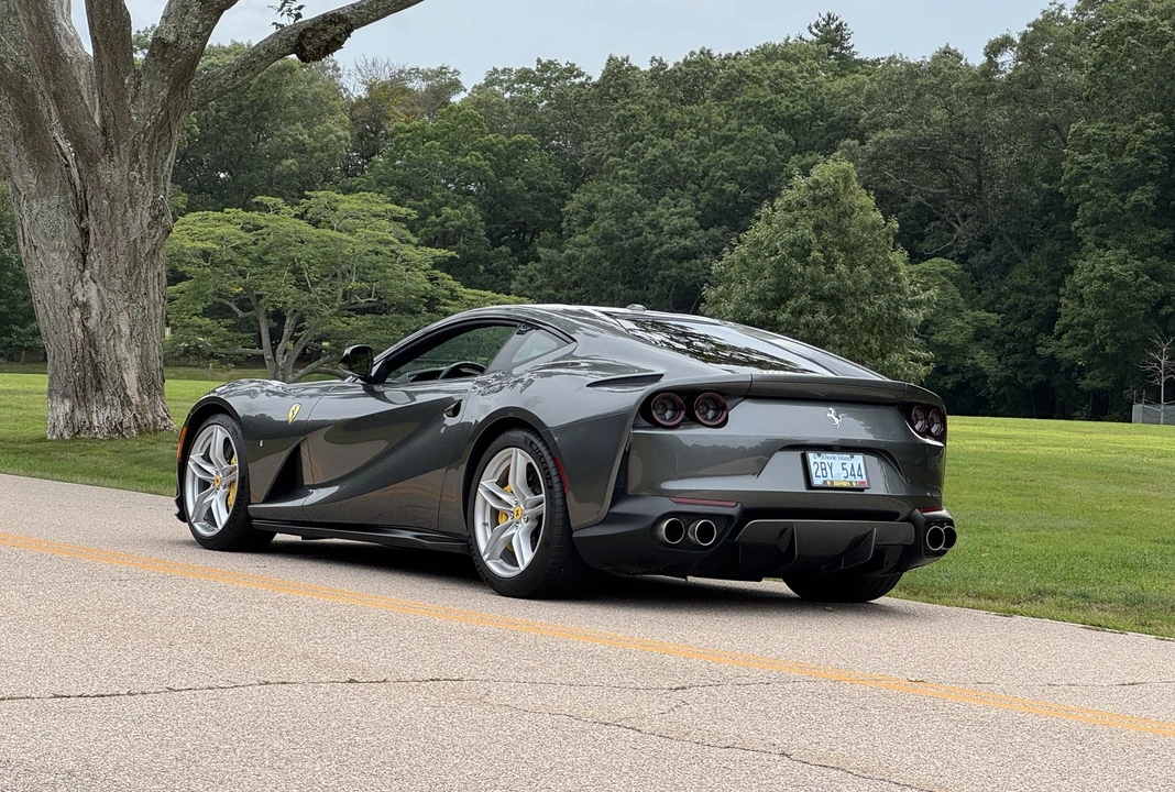 2018 Ferrari 812 Superfast - Image 14 of 31