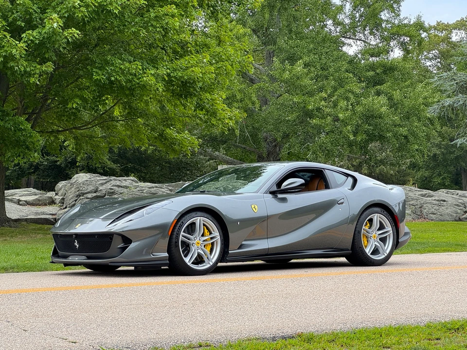 2018 Ferrari 812 Superfast - Image 7 of 31