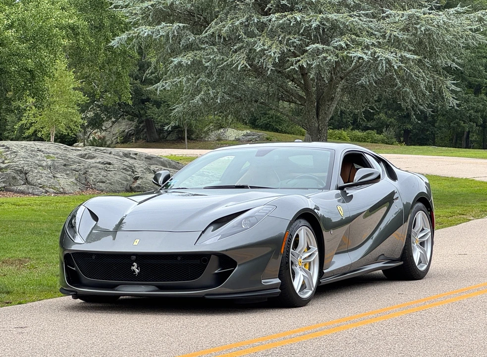 2018 Ferrari 812 Superfast - Image 5 of 31