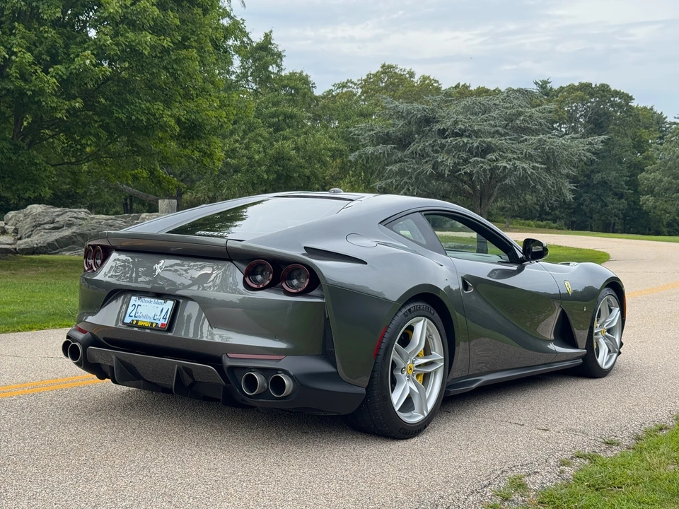 2018 Ferrari 812 Superfast - Image 17 of 31