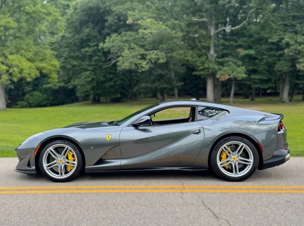 2018 Ferrari 812 Superfast - Image 11 of 31