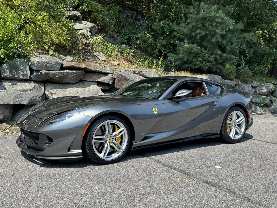 2018 Ferrari 812 Superfast - Image 27 of 31