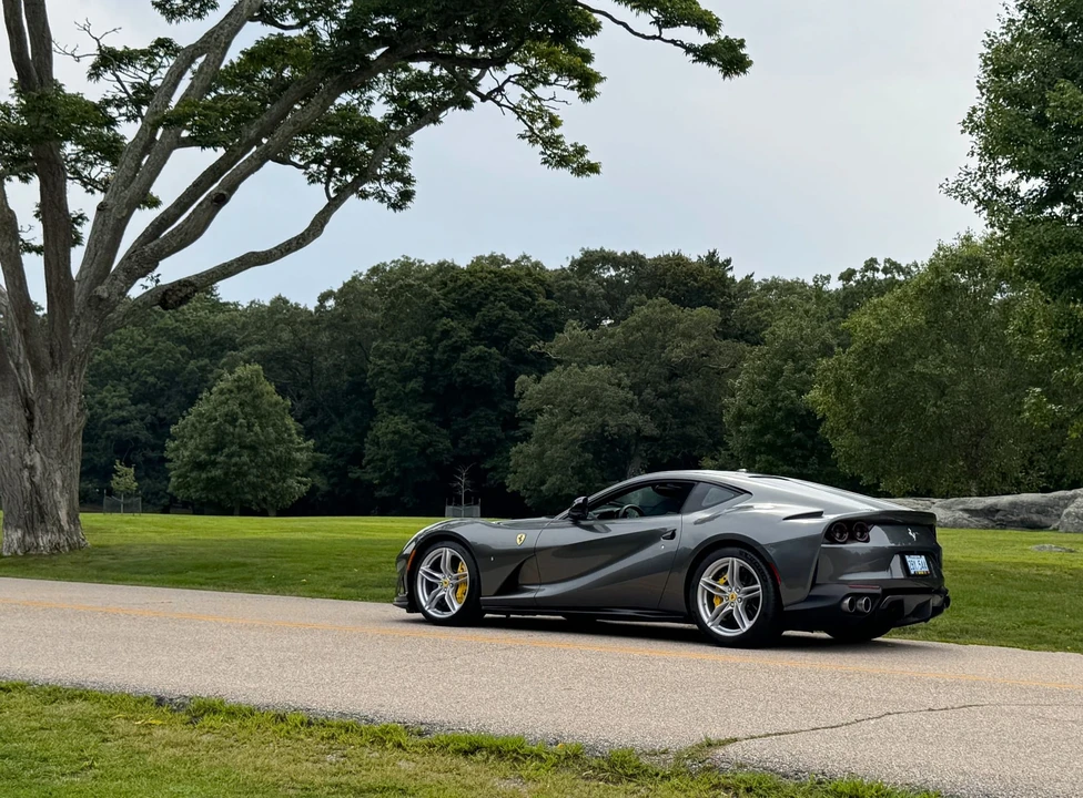 2018 Ferrari 812 Superfast - Image 12 of 31