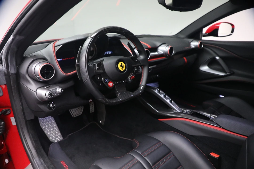 2018 Ferrari 812 Superfast - Image 15 of 31
