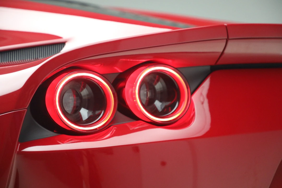2018 Ferrari 812 Superfast - Image 24 of 31