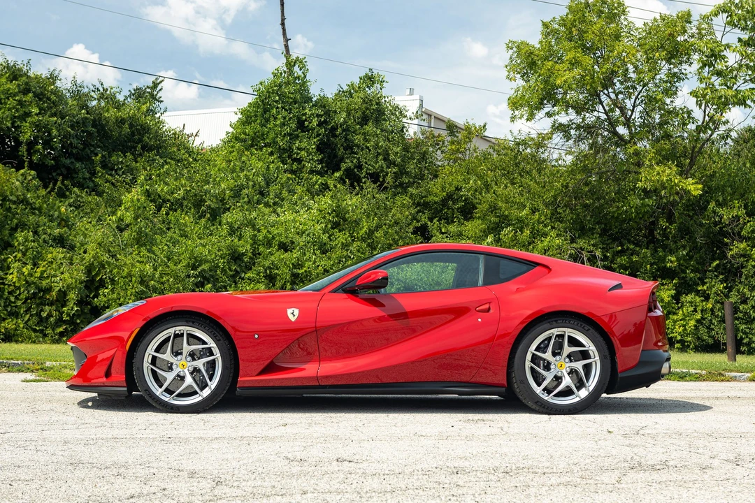 2018 Ferrari 812 Superfast - Image 17 of 31