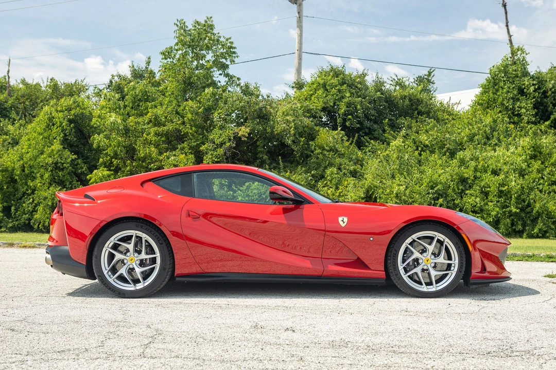 2018 Ferrari 812 Superfast - Image 21 of 31
