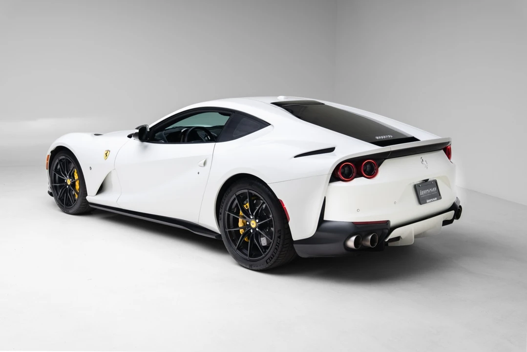 2018 Ferrari 812 Superfast - Image 15 of 21