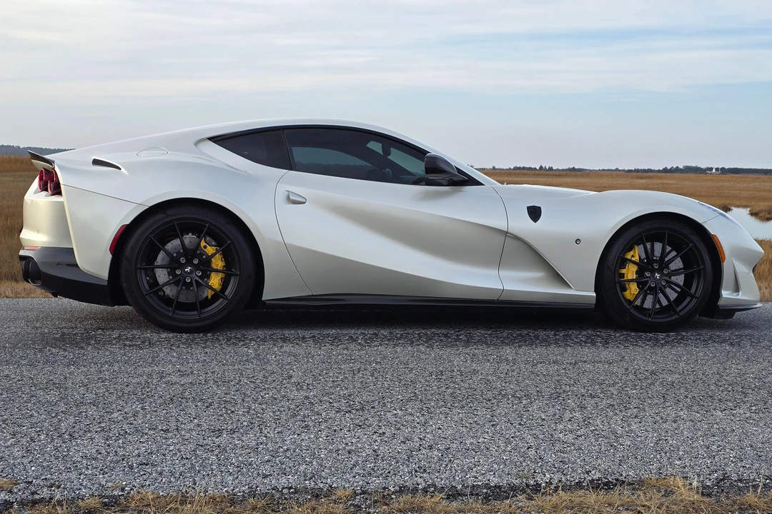 2018 Ferrari 812 Superfast - Image 3 of 31
