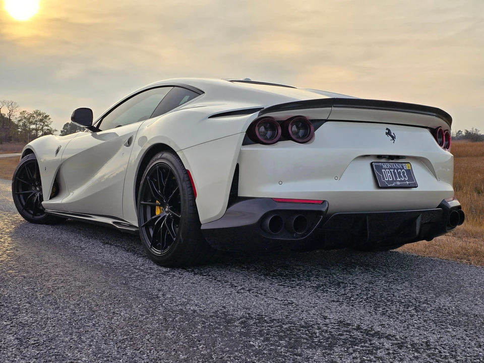 2018 Ferrari 812 Superfast - Image 22 of 31