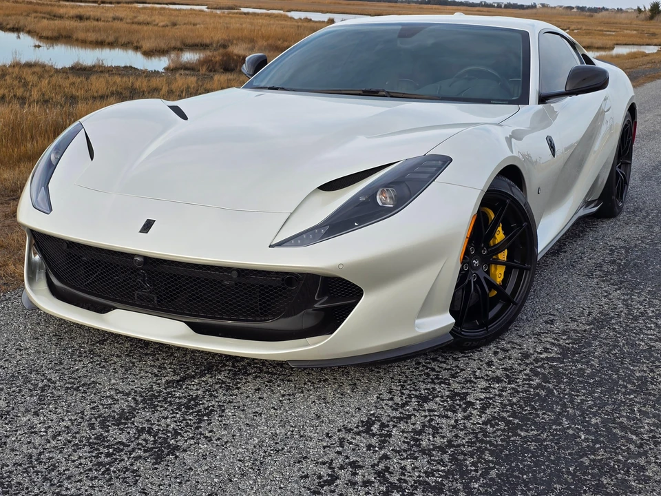 2018 Ferrari 812 Superfast - Image 10 of 31