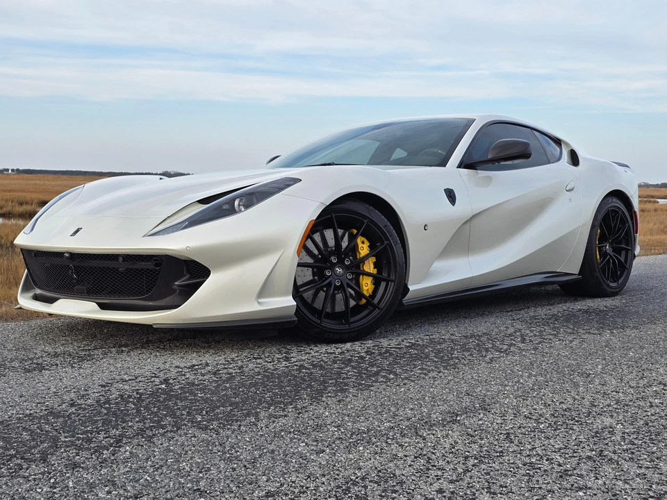 2018 Ferrari 812 Superfast - Image 15 of 31