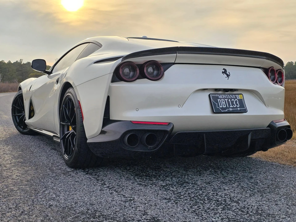 2018 Ferrari 812 Superfast - Image 23 of 31