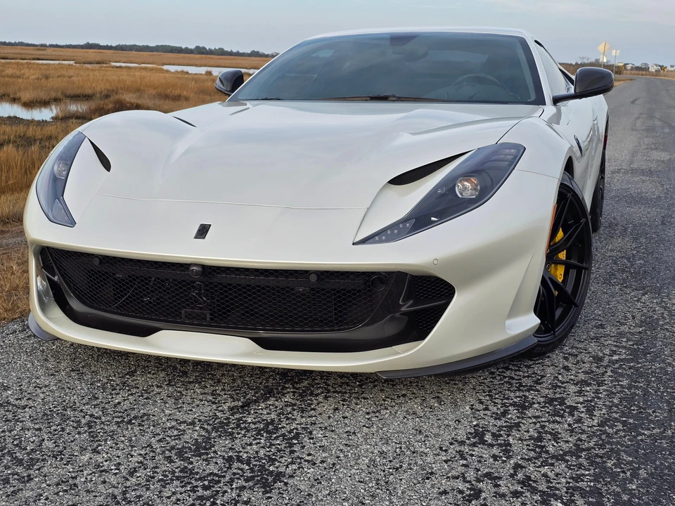 2018 Ferrari 812 Superfast - Image 7 of 31