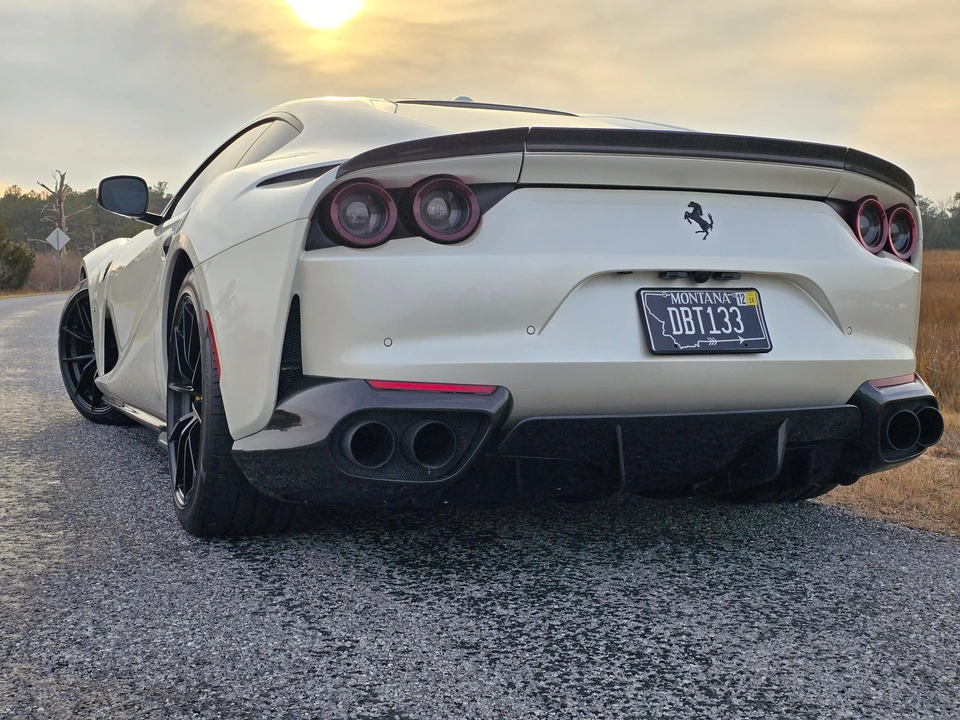 2018 Ferrari 812 Superfast - Image 24 of 31