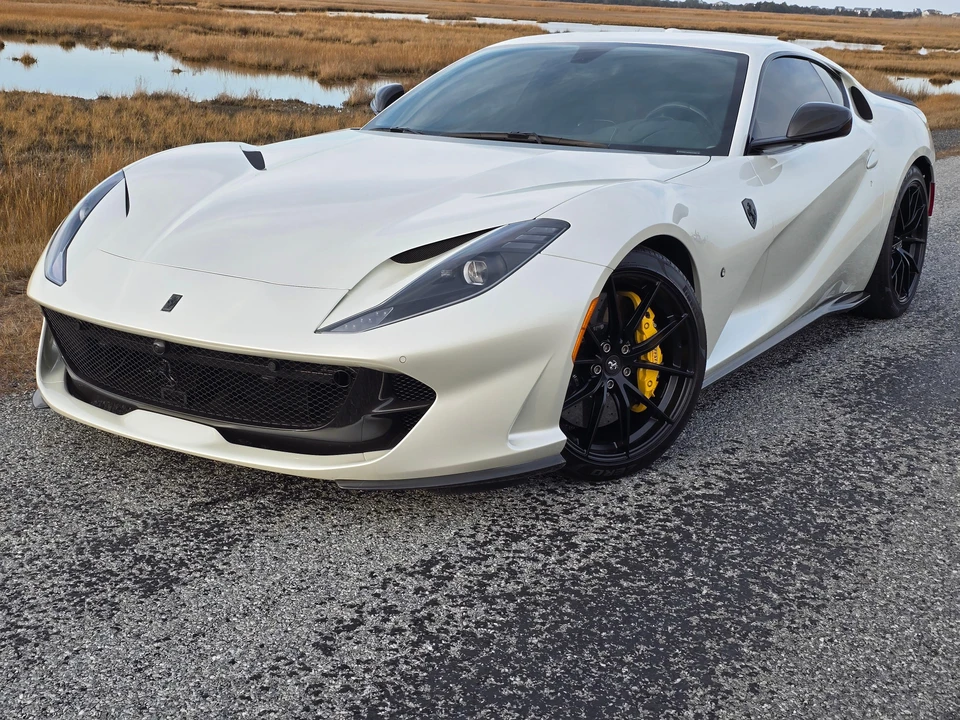 2018 Ferrari 812 Superfast - Image 12 of 31