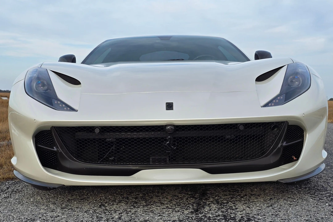 2018 Ferrari 812 Superfast - Image 2 of 31