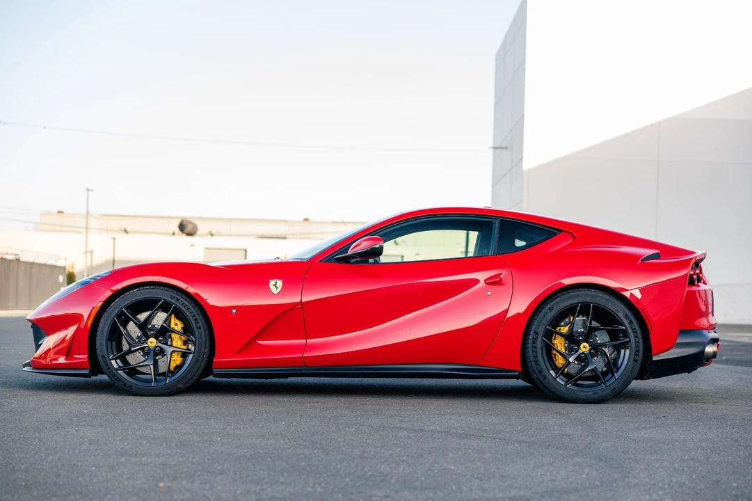 2018 Ferrari 812 Superfast - Image 4 of 21