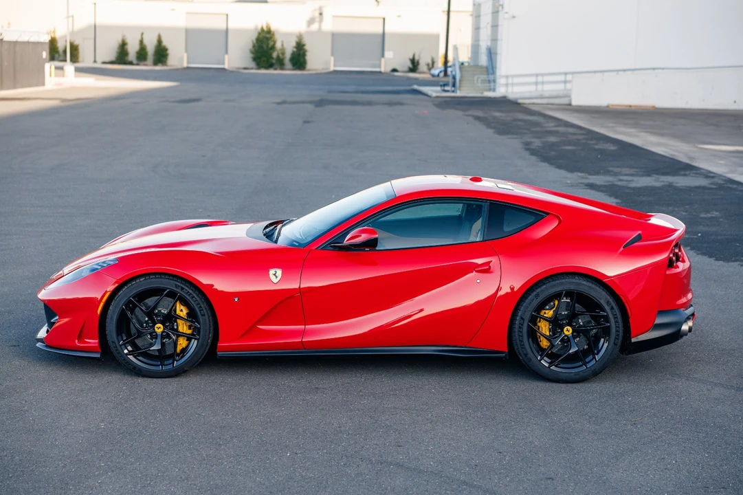 2018 Ferrari 812 Superfast - Image 3 of 21