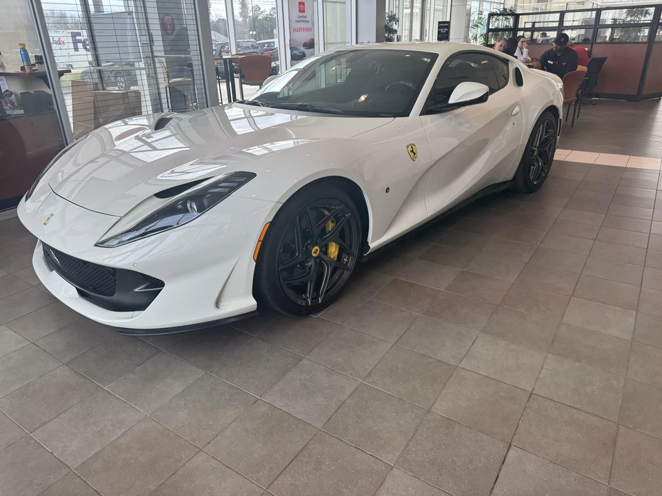 2018 Ferrari 812 Superfast - Image 12 of 31